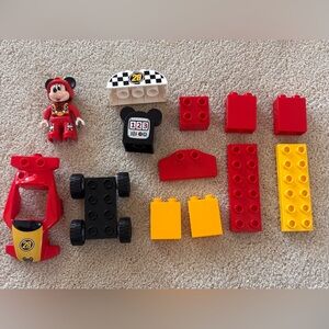 Lego Duplo Mickey Racer 10843
No box and pump missing